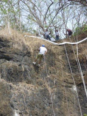 team building rappel red bull adventures panama